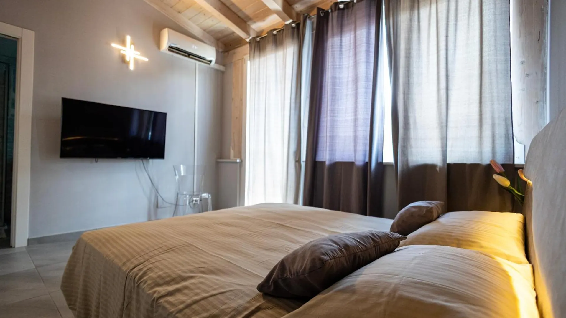 La Piazzetta A Mare Holiday House Sferracavallo 0*,  Italy