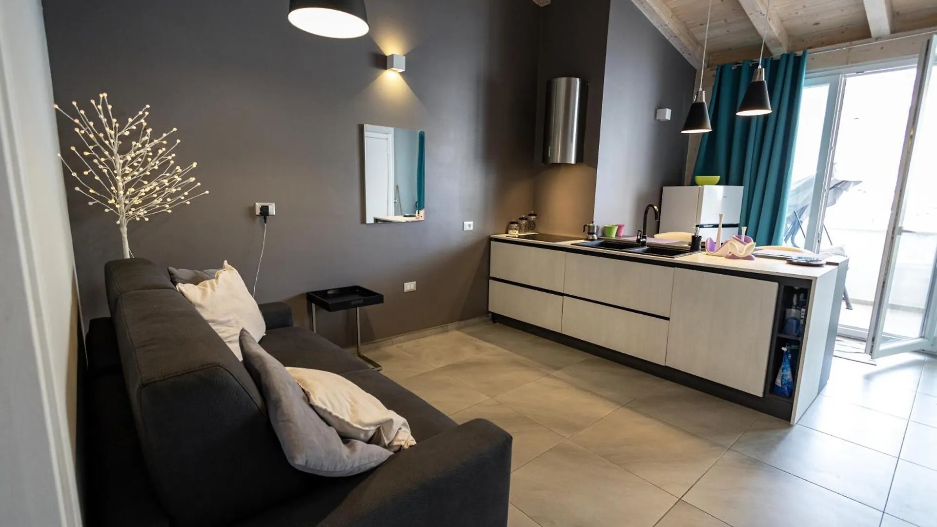 Guest house La Piazzetta A Mare Holiday House Sferracavallo