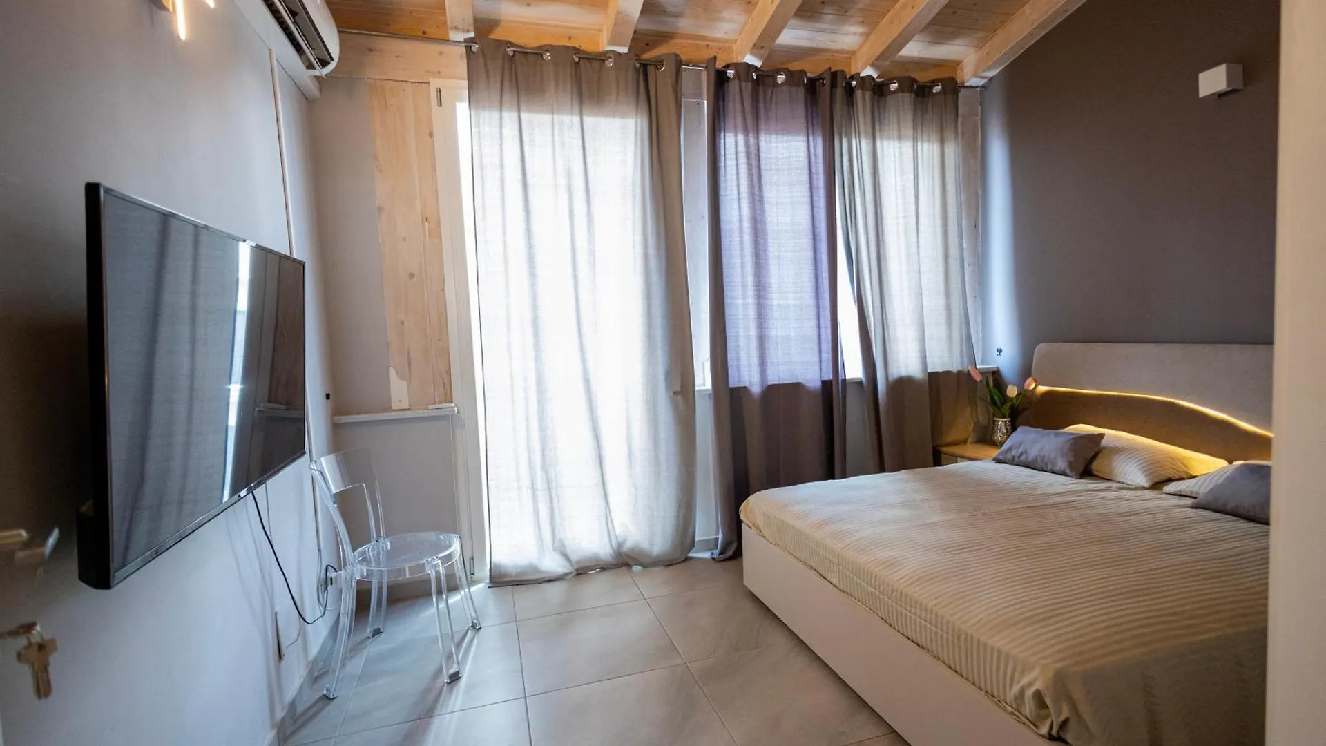 Guest house La Piazzetta A Mare Holiday House Sferracavallo